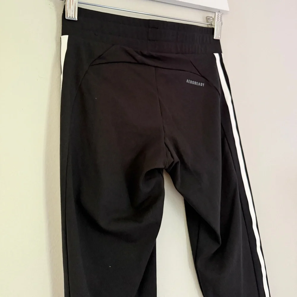 NWT adidas Aeroready Designed To Move‎ 7/8 Leggings Black White Stripes Size XS